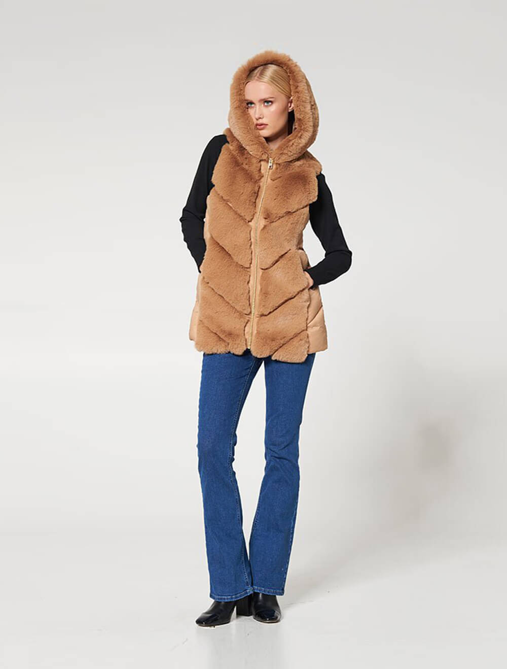ΑΜΑΝΙΚΟ ΜΠΟΥΦΑΝ FAUX FUR ΜΕ ΚΟΥΚΟΥΛΑ