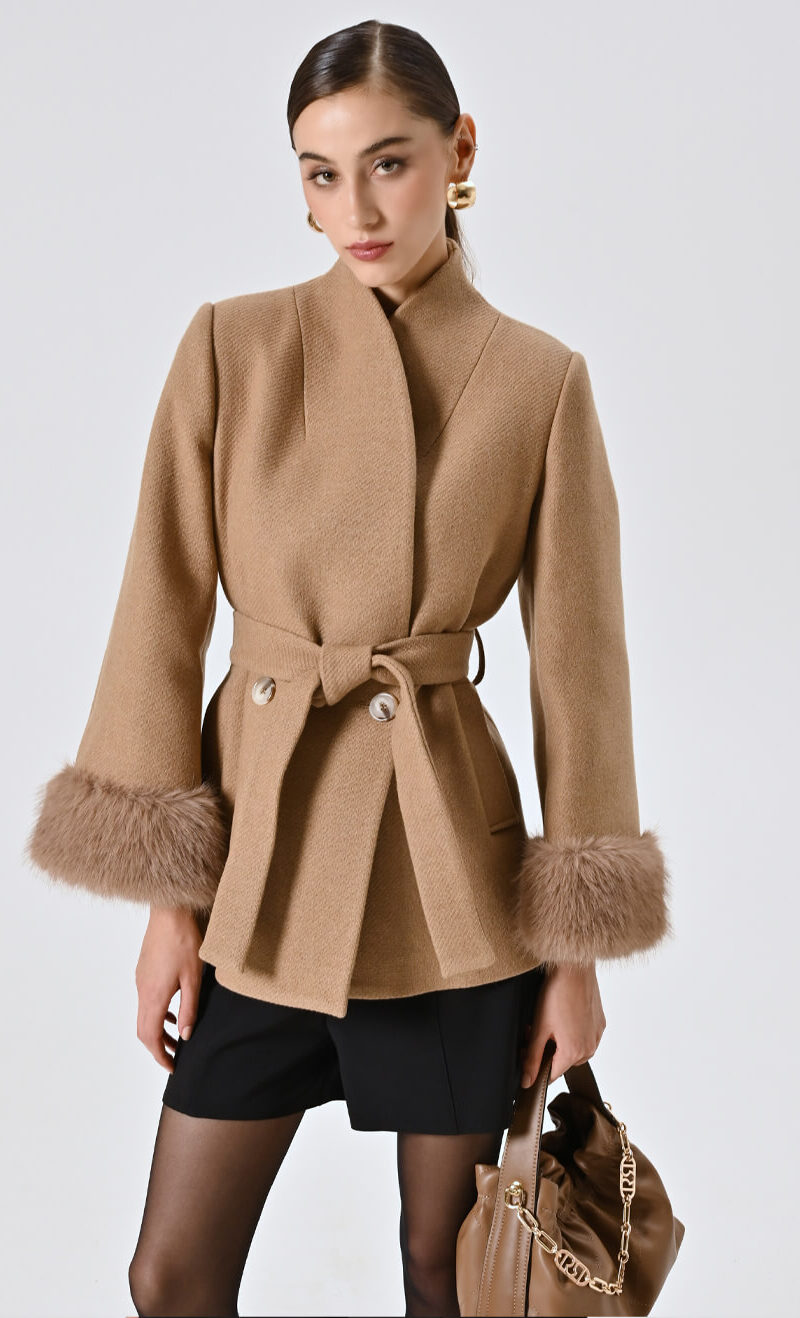 JACKET ΜΕ ΓΟΥΝΑ ΣΤΟ ΜΑΝΙΚΙ